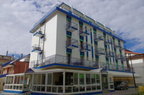 Гостиница Hotel Dolomiti  Каорле